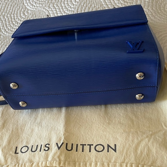 Louis Vuitton Cluny MM bag - Picture 10 of 16